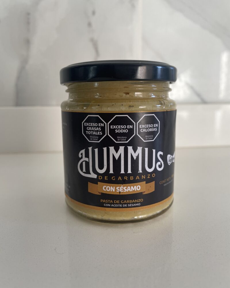 Hummus con sésamo tostado